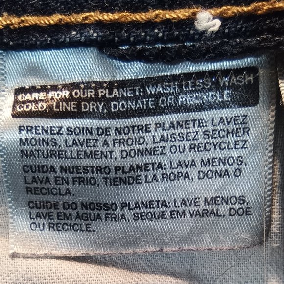 Authentic Levi's - Picture 8 of 9